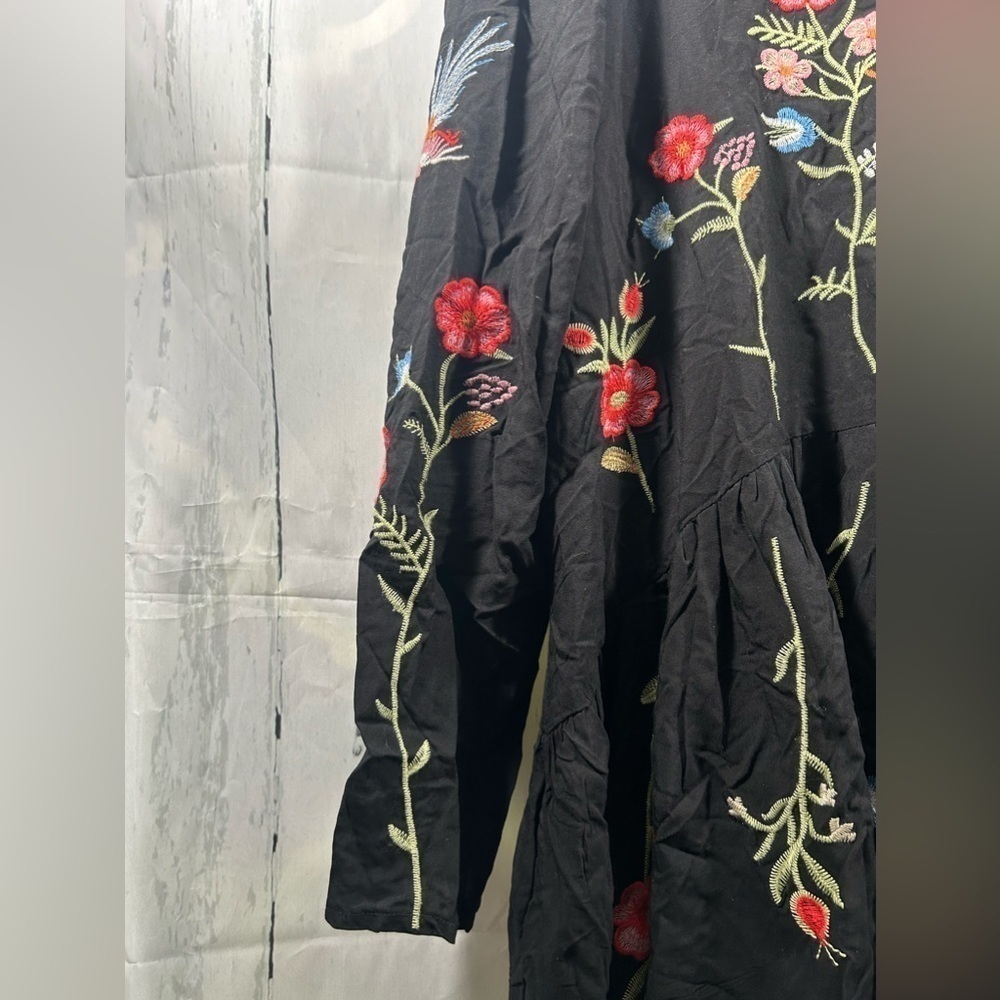 Philosophy Floral Embroidered Long Sleeve Dress Womens Black Short Flowy Sz M - Picture 11 of 16